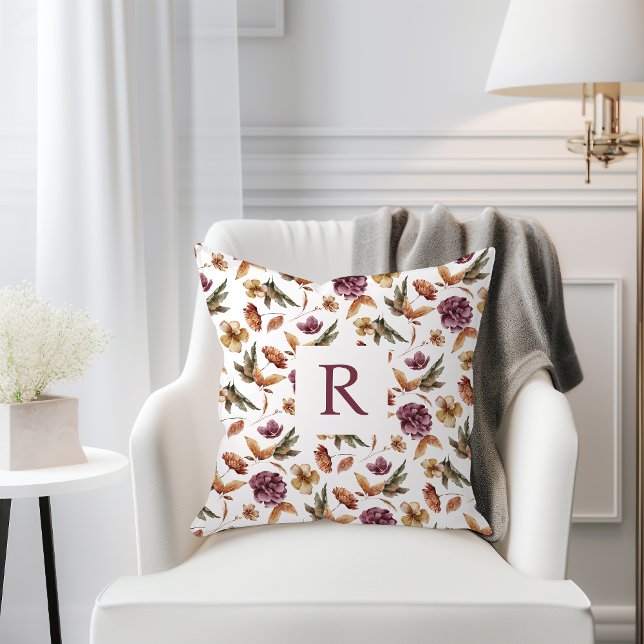Förälskad Bröllopsfest Kudde (Monogrammed Fall Floral Burgundy Terracotta Sage Green Throw Pillow by Painted Paperie)