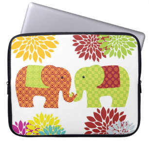 Förälskade hållande stamblommor för nätt elefanter laptop sleeve