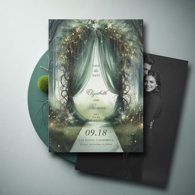 Förändrad Forest Dreamy Fairy Tale Photo Bröllop Spara Datumet (enchanted forest woodland wedding save the date arch canopy calligraphy fairy tale magic dark moody)