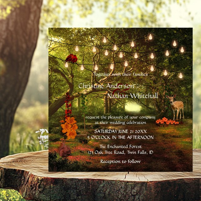 Förändrad inbjudan till Forest String Ljus bröllop (Wedding invitation featuring an enchanted fairy tale like forest with string lights)