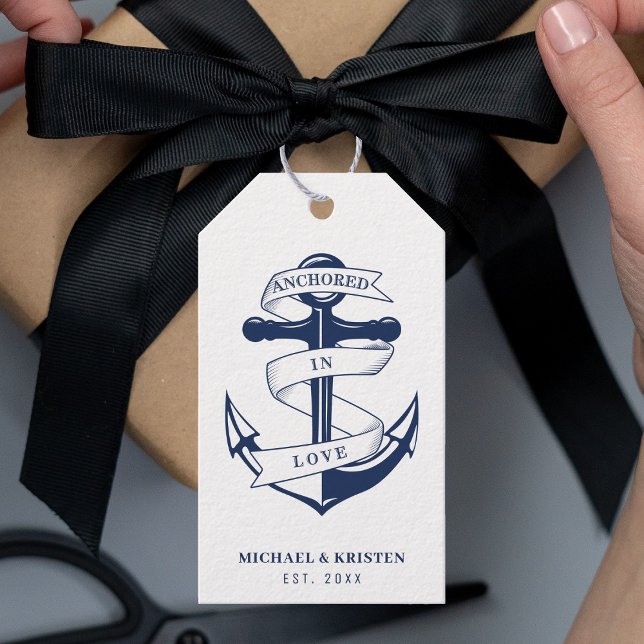 Förankrad i Kärlek White Nautical Anchor Bröllop Presentetikett (Anchored in Love White Nautical Anchor Wedding Gift Tags
)