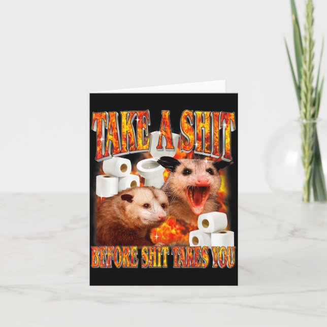 Förbannad opossum olämplig sarkastisk humor kort (Framsida)