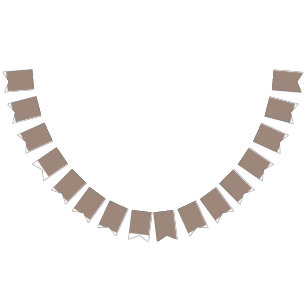 Förbättra din vardagsrumsstil med en brun  vimplar