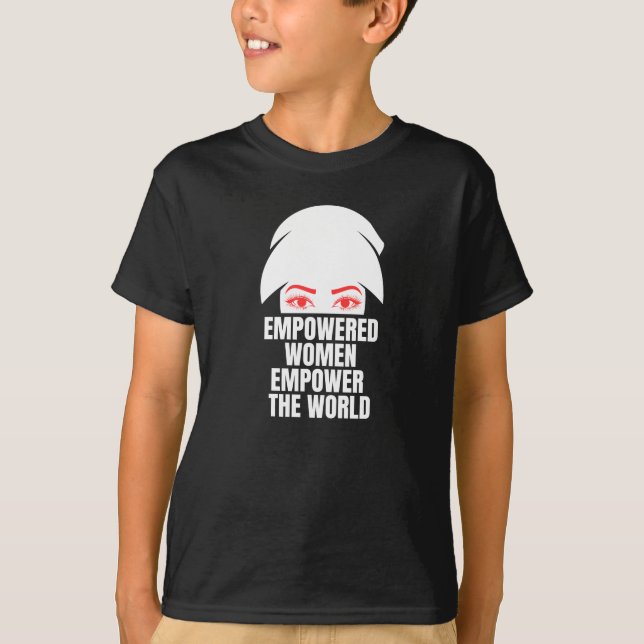 Förbättrad kvinnomakt Internationella kvinnodagen T Shirt (Framsida)