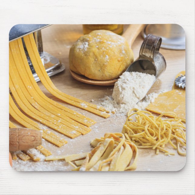 Förberedelse av pasta homemade musmatta (Framsidan)
