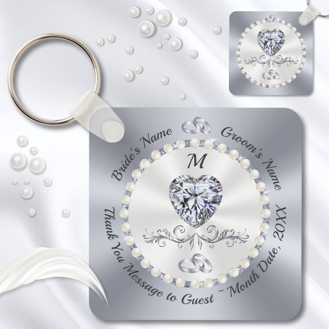 Förbluffande Personlig, diamantbröllopsfavoriter. Nyckelring (Small gifts for wedding guests. Wedding keychains. Personalized wedding party favors. Heart Diamond.)