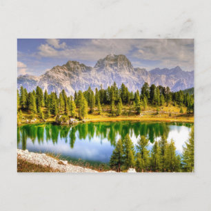 Förbluffande scenvy över Dolomitbergens Italien Vykort