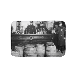 Förbud - Speakeasy Police Raid Bootlegger - M Badrumsmatta