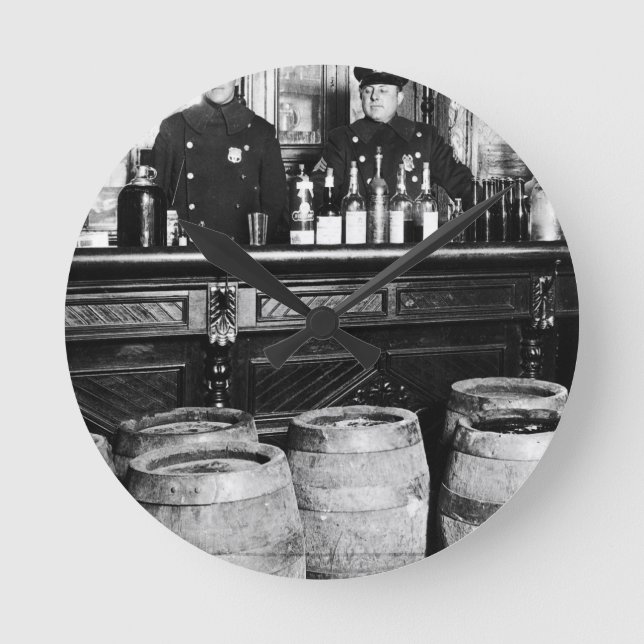 Förbud - Speakeasy Police Raid Bootlegger - M Rund Klocka (Framsida)