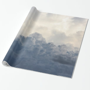 Fördunklar himmelsk vit för stormmolnet i himmel presentpapper