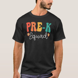 Före K Squad Retro Groovy Vintage Lycklig första d T Shirt