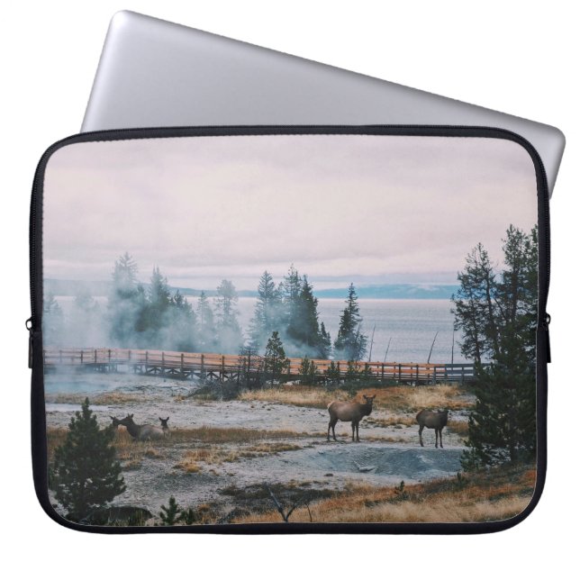 FÖRE SUNSET I YELLOWSTONE NATIONAL PARK LAPTOP FODRAL (Framsidan)