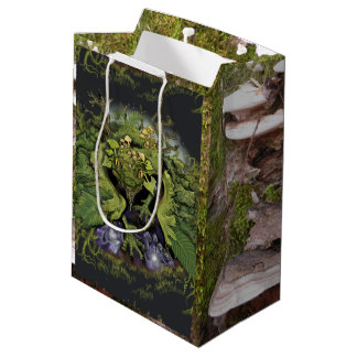 Forest Dragon i Moss