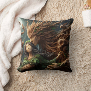 Forest Gudom Embrace under Moonlight Kudde