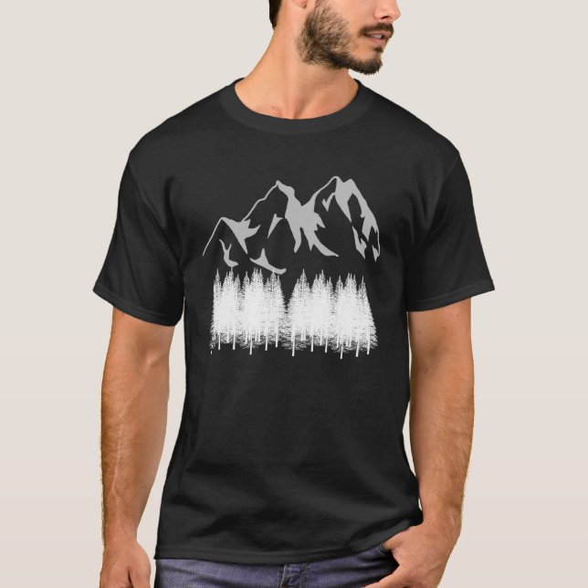 forest mountains nature vacation mountains hiking t shirt (Framsida)