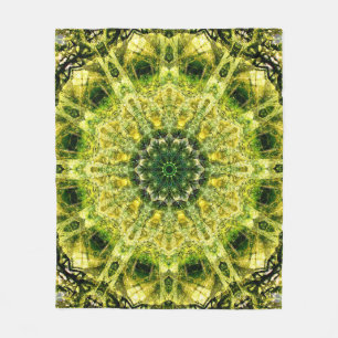 Forest Temple Anpassningsbar Fleece Blanket, Mediu