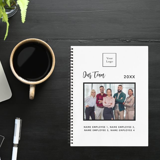 Företagets fototeammedlemmars namn vita anteckningsbok (Skapare uppladdad)