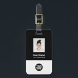 Företagsmedarbetarfoto, Pub-kod, Logotyp, Namn Bagagebricka<br><div class="desc">Anpassa enkelt den här Anpassningsbarna till medarbetarens Namn-bagagetagg med Photo, Scan Pub Code och Business logotyp. En enkel företagsdesign i svartvitt färg med fullt anpassade i fram- och bakstorlekar, sans-serif Basic och modern typsnitt och en professionell och ett tydligt utseende. Perfekt som Employee Business Travel Gadgets, Travel Suppories for Professionells,...</div>