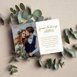 Forever Guld Photo Bröllop Tack<br><div class="desc">Bröllop-typografin för guld är alltid perfekt för att du vill ha ett kort med ditt favoritfoto från bröllop. Tack till er familj och vänner för att ni är en del av er bröllop firande med dessa tackkort. Tack vare det moderna bröllop-kortet återgår du till ett guld och vitt blommönster på...</div>
