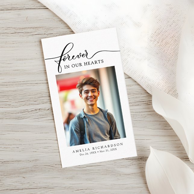 Forever in Our Hearts Funeral Memorial Prayer Card Visitkort (Skapare uppladdad)