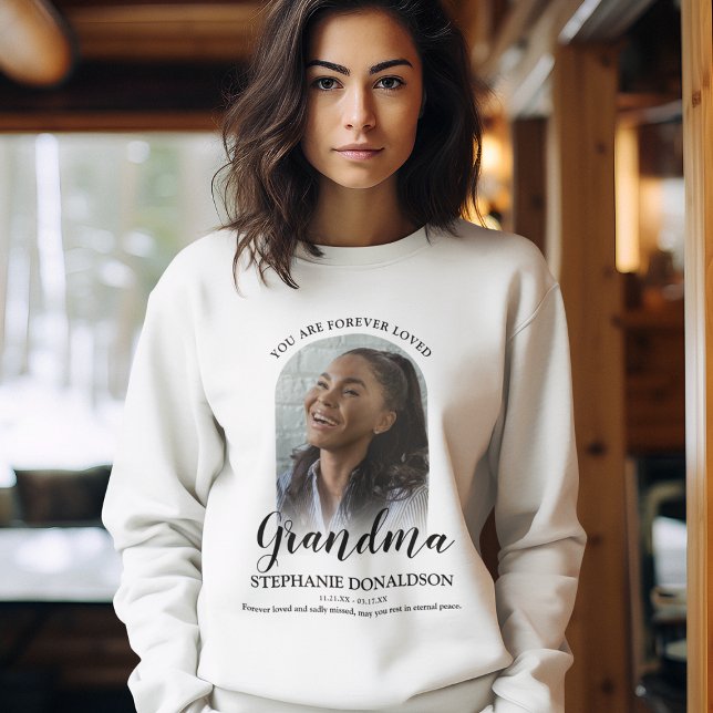 Forever Loved Grandma | Fotominnesmärke T Shirt (Skapare uppladdad)