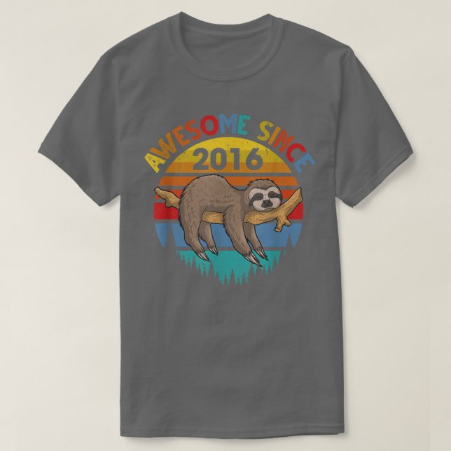 Förfärligt sedan 2016 Sjunde födelsedag 6 år gamla T Shirt (Design framsida)