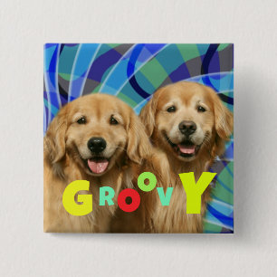 Förföljer Retro guld- Retriever två Psychedelic Knapp