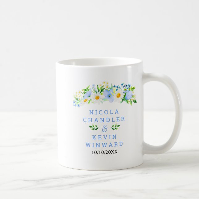 Förgätmigejer och tusenskönor Blommig Bröllop Kaffemugg (Höger)