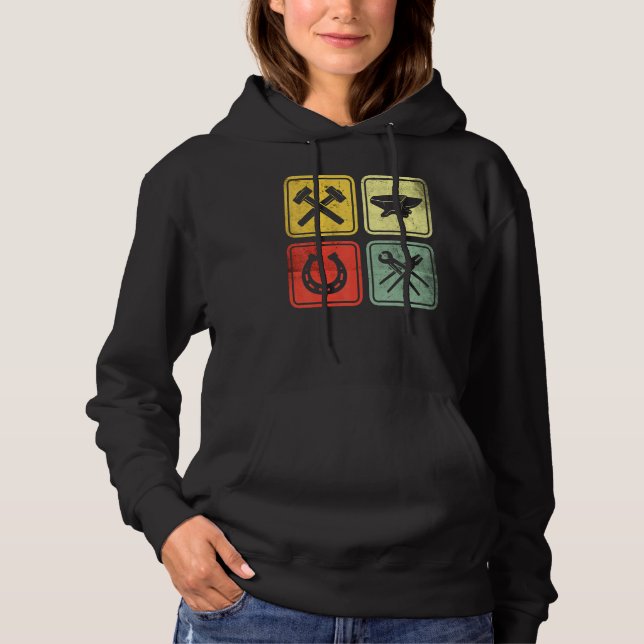 Forged Hammer Forged Pliers Horseshoe Blacksmith T Shirt (Framsida)