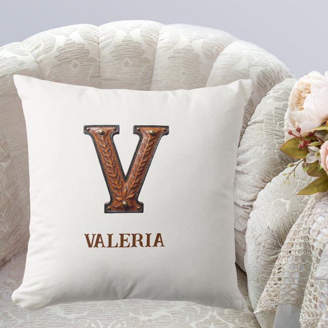 Förgylld västerländsk läderinitialmonogram V Kudde (Skapare uppladdad)
