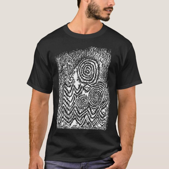 Förhistoriska stencarvings från Newgrange, Irland Tee Shirt (Framsida)