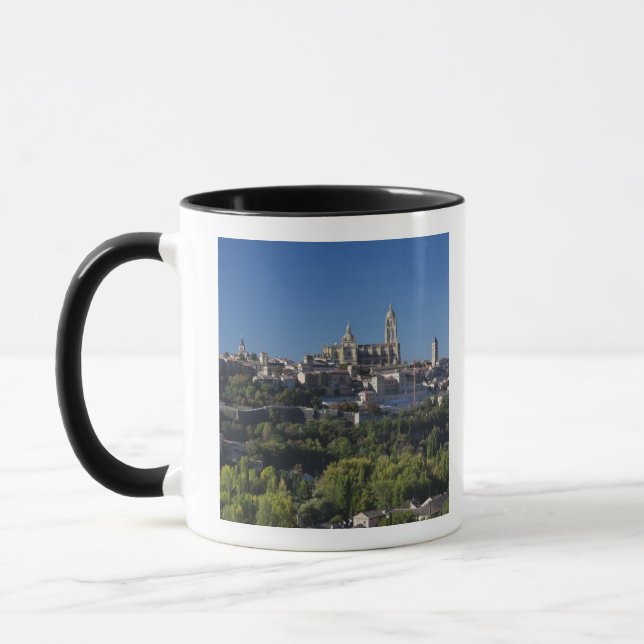 Förhöjd stadsbild med Segovias katedral Mugg (Vänster)