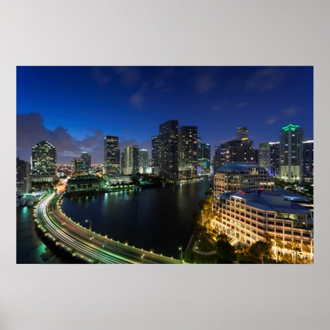 Förhöjd stadssilhuett från Brickell Key Poster (Framsidan)
