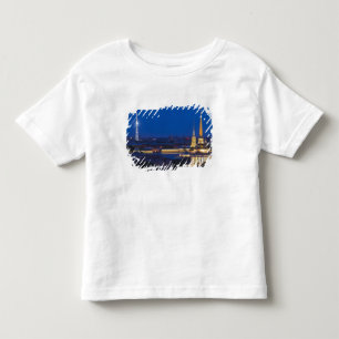 Förhöjd vy av Televisionstornet Tee Shirt