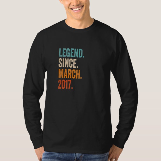 Förklaring sedan mars 2017 6e födelsedag t shirt (Framsida)