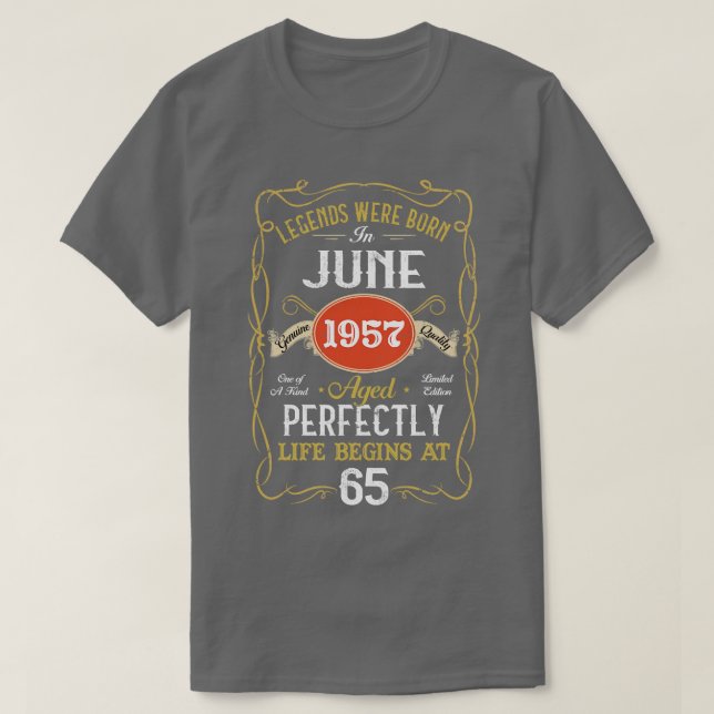 Förklaringar födda i juni 1957 65e Födelsedag 65 å T Shirt (Design framsida)