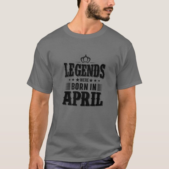 Förklaringar föddes i april Novelty Grafik Coola d T Shirt (Framsida)