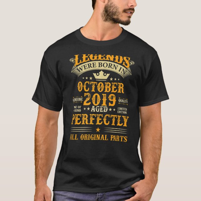 Förklaringar föddes i oktober 2019 3 år gammal 3 å t shirt (Framsida)