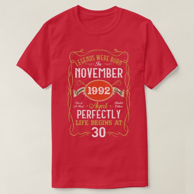 Förklaringar på fötter i november 1992 30års födel t shirt (Design framsida)