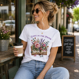 Förlorad i sidorna Bok med rosor T Shirt