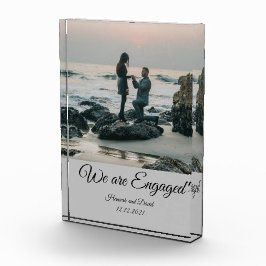 Förlovning Couppets foto och Namn Grått