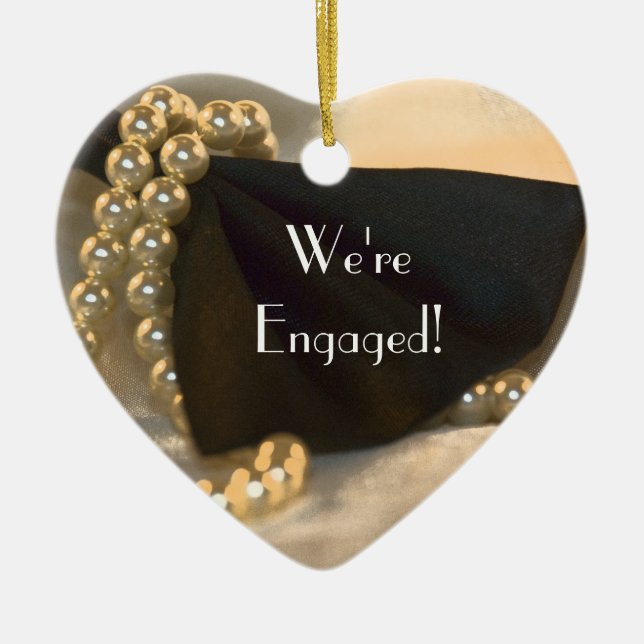 Förlovningen Bow Tie and White Pearls Julgransprydnad Keramik (Framsidan)