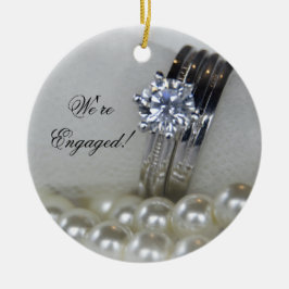 Förlovningen Diamond Ringar och White Pearls Julgransprydnad Keramik