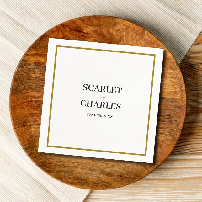 Formal Classic Black Gold Monogram Wedding Pappersservett (Formal black and gold monogram napkins add a refined, elegant touch to wedding tables.)