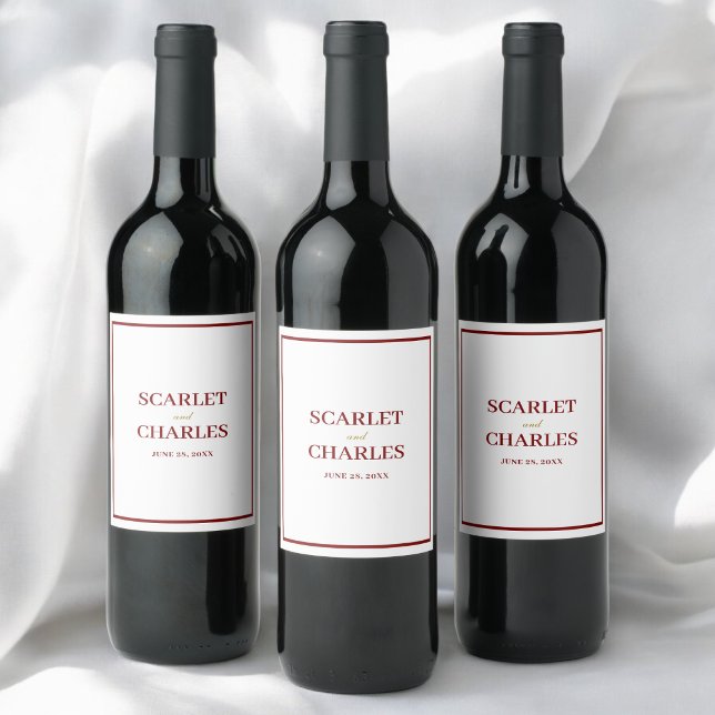 Formell klassisk burgunder och guld monogram bröll vinflaska etikett (Burgundy and gold monogram wine label adds a personal elegant touch to wedding celebrations.)