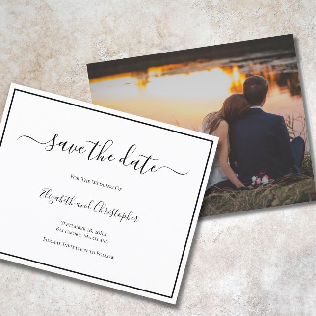 Formellt fotoport för Bröllop spara datum Elegant (Script Calligraphy Elegant Wedding Photo Save the Date card. Two sided.)