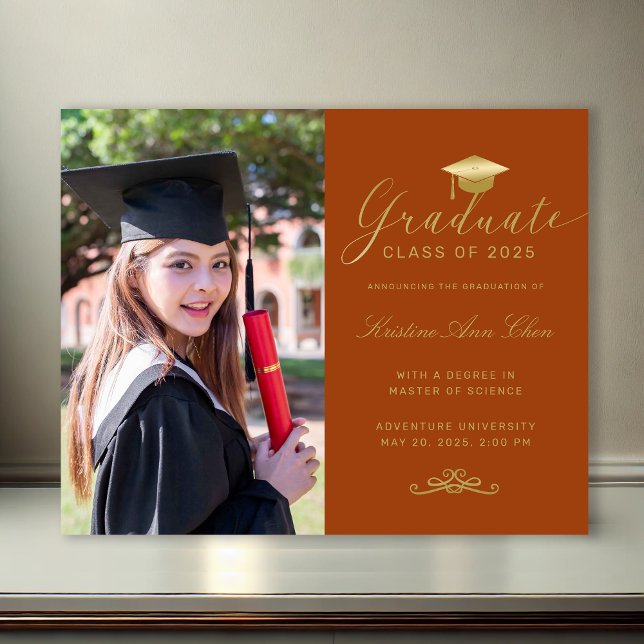 Formellt Guld-skript för Orangen, foto Studenten (Budget Orange Gold Formal Script Photo Graduation Announcement)