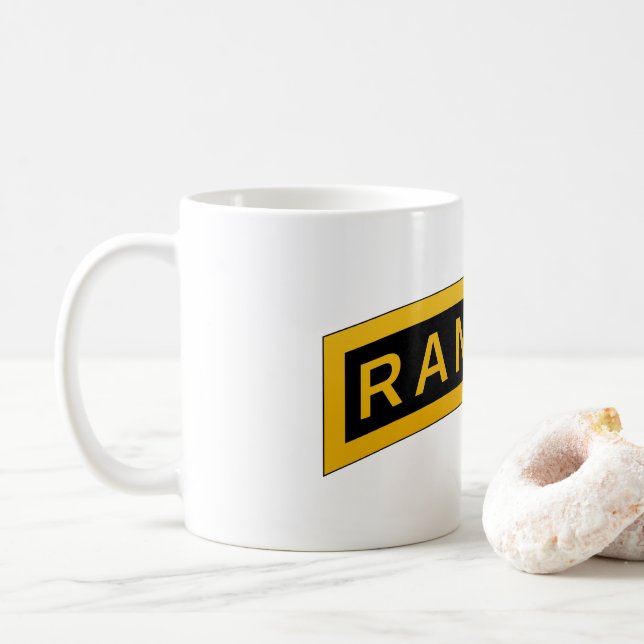 Formgivning av militär symbol för arméns SKOGSVAKT Kaffemugg (Med munk)