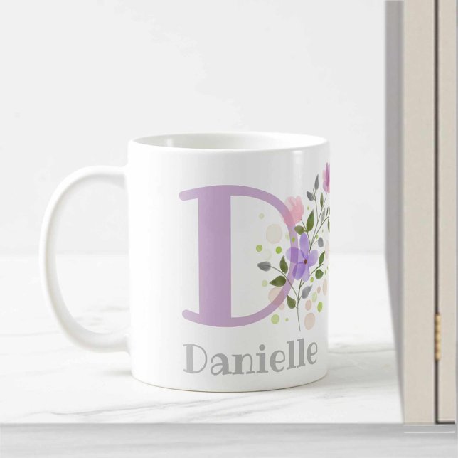 Förnamn initial plus namn Danielle med blommor Kaffemugg (Skapare uppladdad)