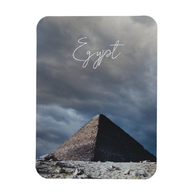 Forntida pyramid med stormig himmel, Egypten Magnet (Vertikal)
